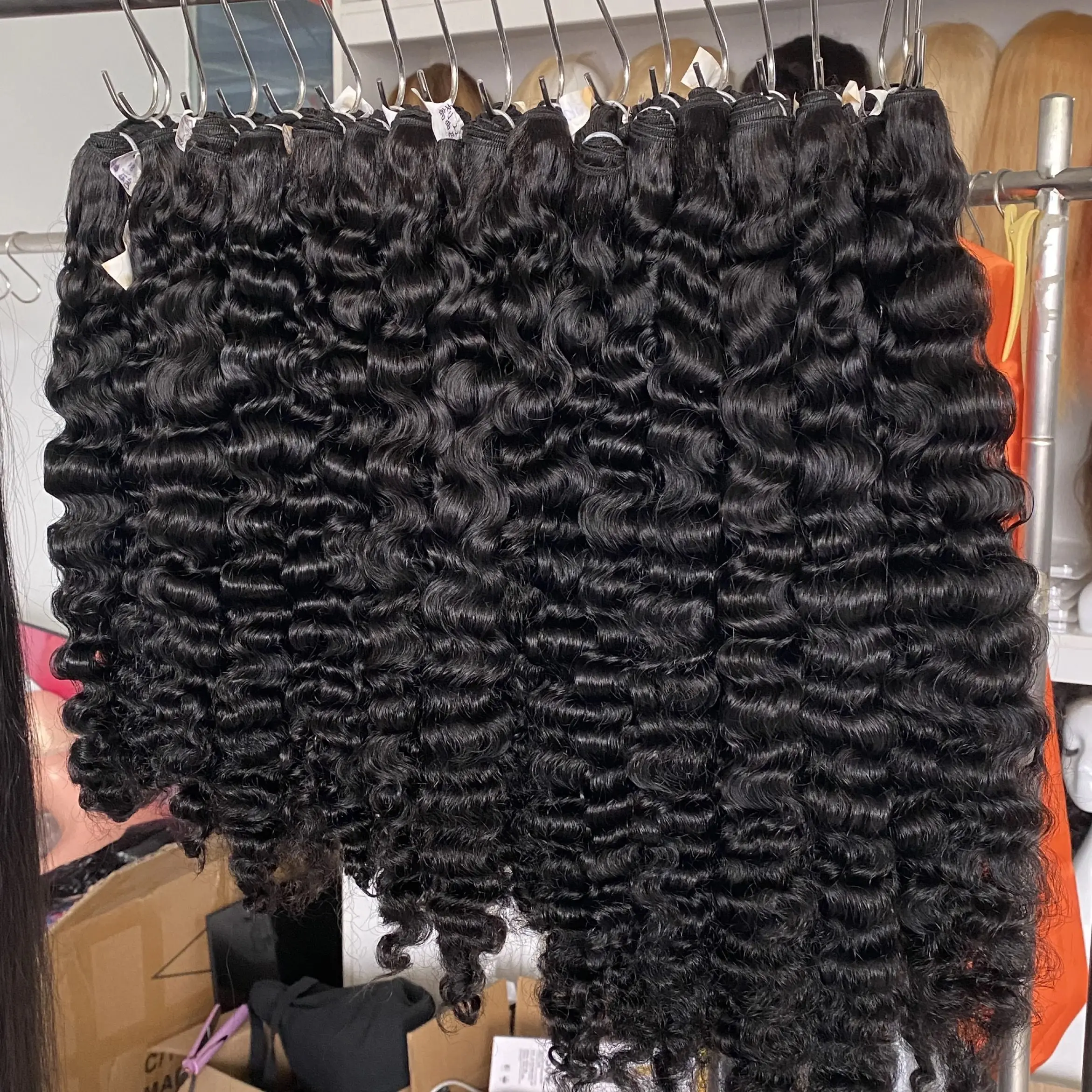 Top Quality Unprocessed Raw Human Hair Raw Indian Burmese Curly Hair Extensions Cuticle Aligned Hair Vendor Natural Wave