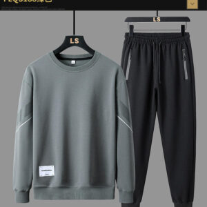 China Factory 300G Polyester Cotton Custom Logo Color Size Sweatershirt Suit Winter Essential - Image 5